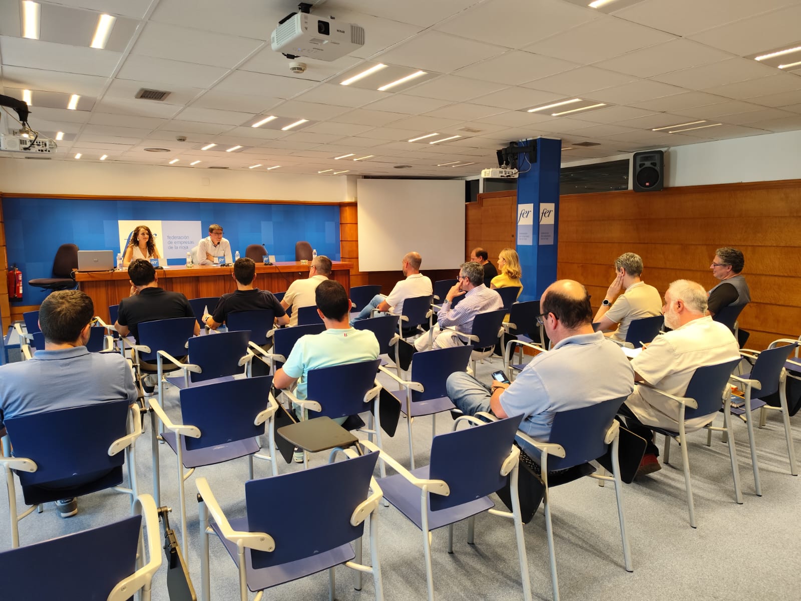 Javier Pérez renueva como presidente de AIER para los próximos cuatro años